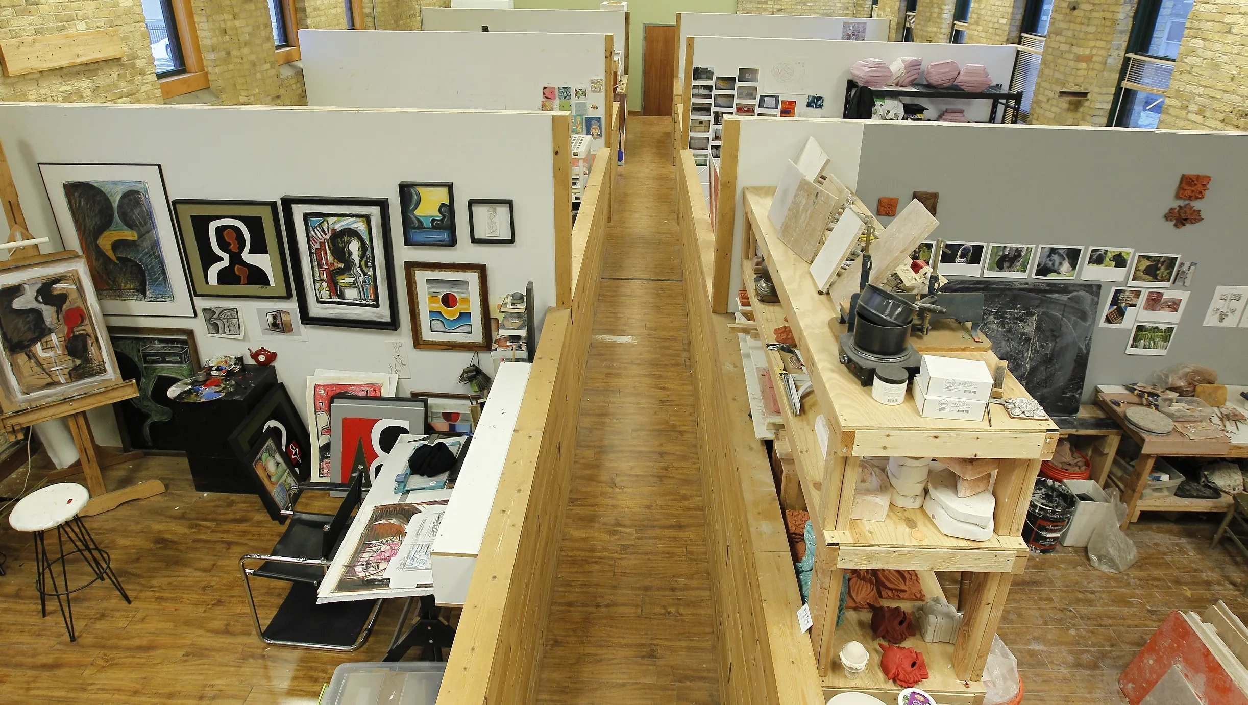 🏛️ 바르 주립 전시관(오텔 데파르트망탈 데 엑스포지시옹 뒤 바르)